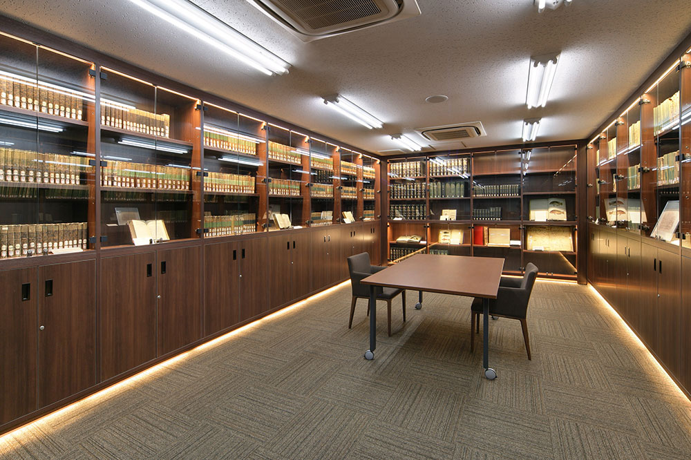 東京海洋大学附属図書館
